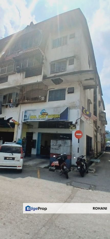 LOCK STOCK BARREI Shoplot in Taman Kosas Ampang For Sale, Selangor, Ampang