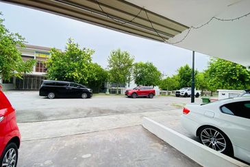 DOUBLE STOREY TERRACE PUTRAJAYA PRESINT 11F (THE PINES)