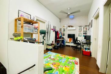 DOUBLE STOREY TERRACE PUTRAJAYA PRESINT 11F (THE PINES)