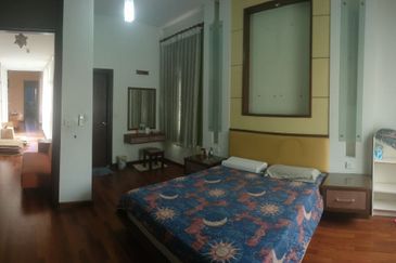 SEMI DETACHED Lagenda 1 Jalan Teratak Bukit Jelutong For Sale