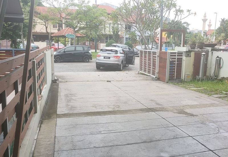 SEMI DETACHED Lagenda 1 Jalan Teratak Bukit Jelutong For Sale