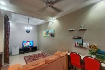 FACING OPEN Double Storey Terrace Lorong Cakera Purnama Bandar Puncak Alam For Sale