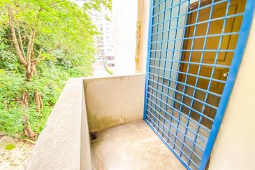 Desa View Towers Apartment