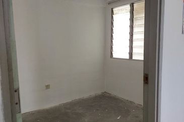 Pangsapuri Putra Harmoni, Precint 9