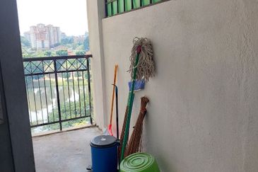 Pangsapuri Putra Harmoni, Precint 9