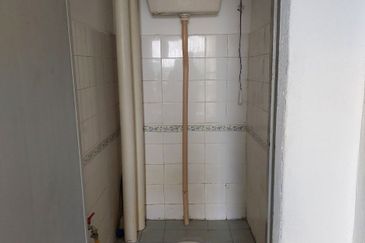 Pangsapuri Putra Harmoni, Precint 9