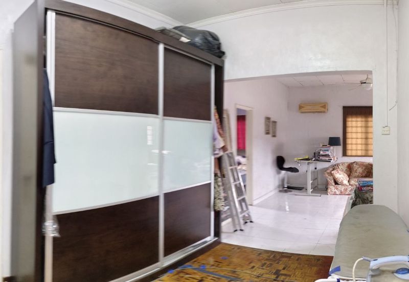 Jalan Suasana, Bandar Tun Hussein Onn