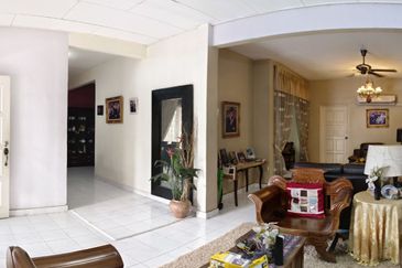 Jalan Suasana, Bandar Tun Hussein Onn