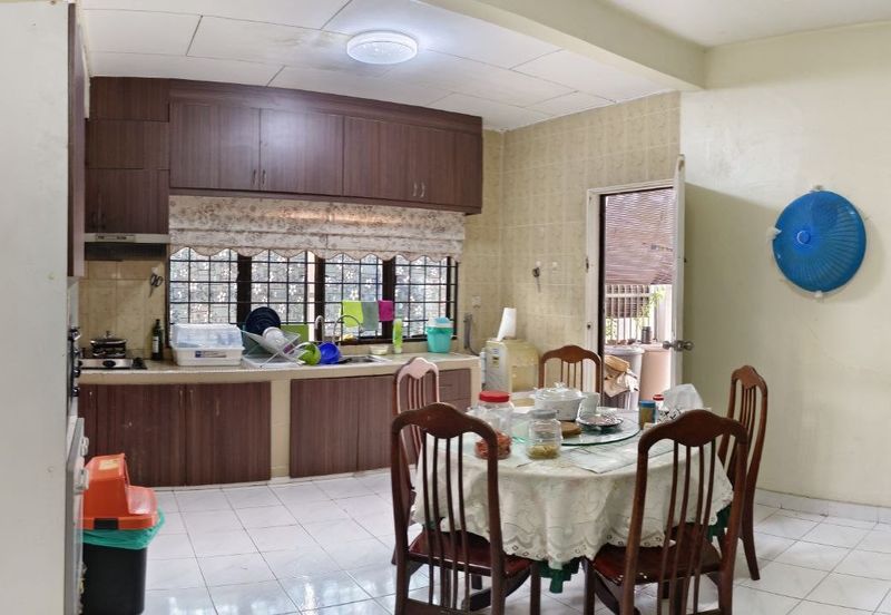 Jalan Suasana, Bandar Tun Hussein Onn