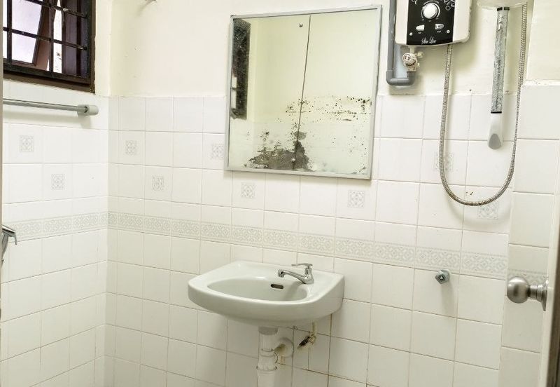 Jalan Suasana, Bandar Tun Hussein Onn