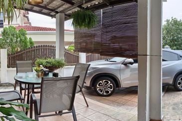 Jalan Suasana, Bandar Tun Hussein Onn