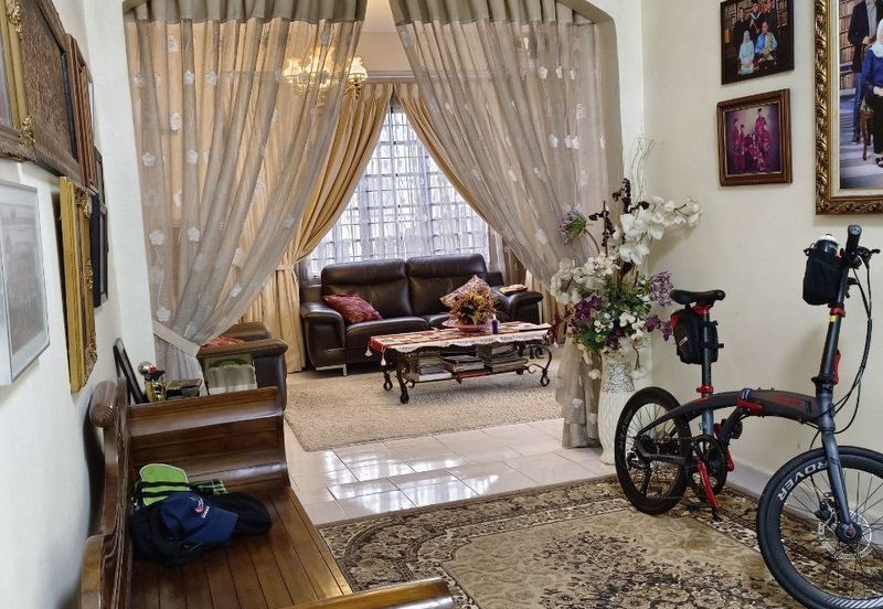 Jalan Suasana, Bandar Tun Hussein Onn