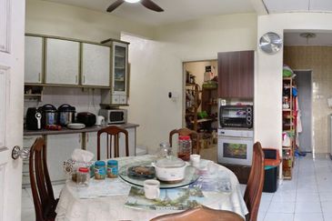 Jalan Suasana, Bandar Tun Hussein Onn