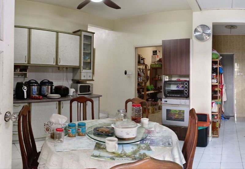 Jalan Suasana, Bandar Tun Hussein Onn