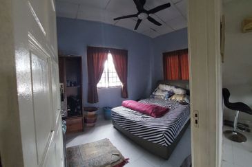 Jalan Suasana, Bandar Tun Hussein Onn