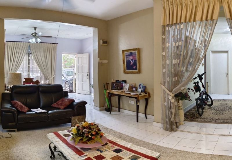 Jalan Suasana, Bandar Tun Hussein Onn