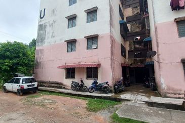 Pangsapuri Baiduri, Bandar Tasik Kesuma