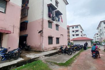 Pangsapuri Baiduri, Bandar Tasik Kesuma