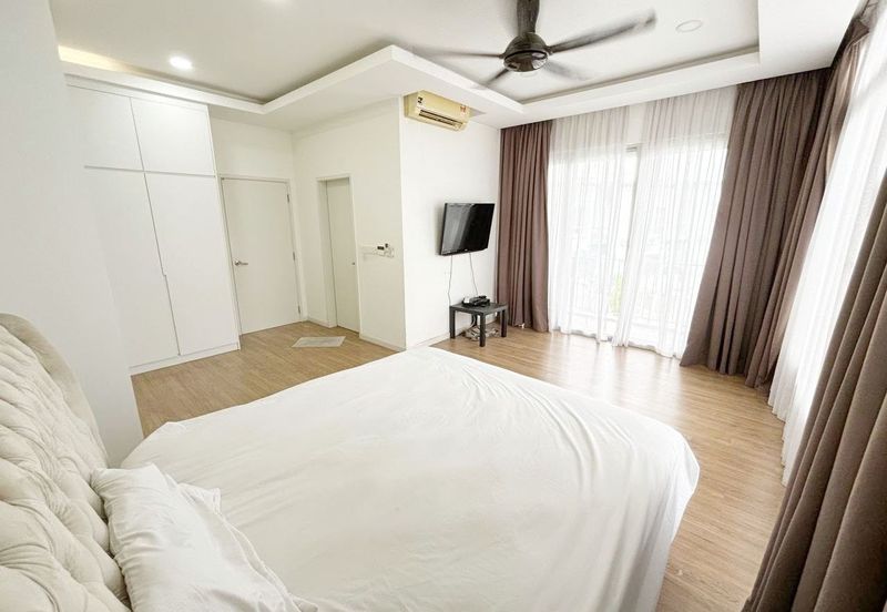 Parkfield Residences, Tropicana Heights