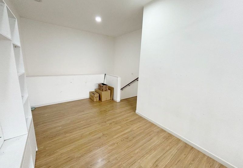 Parkfield Residences, Tropicana Heights