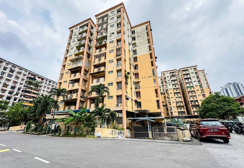 Le Jardine Condominium