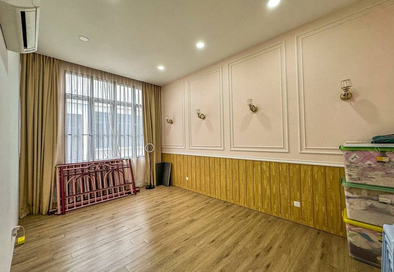 Brighton @ Eco Majestic