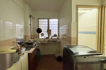 Pangsapuri Putra Damai