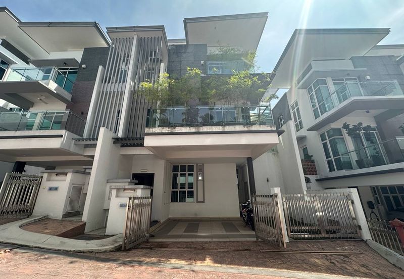 Saville @ The Park - Twin Villa