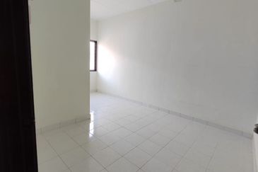 Persiaran Puncak Alam 1 