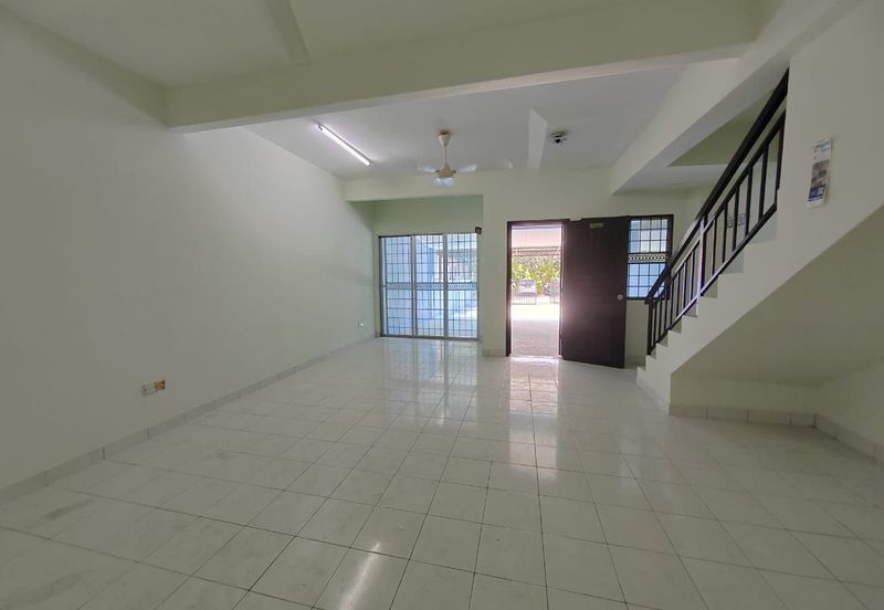 Persiaran Puncak Alam 1 