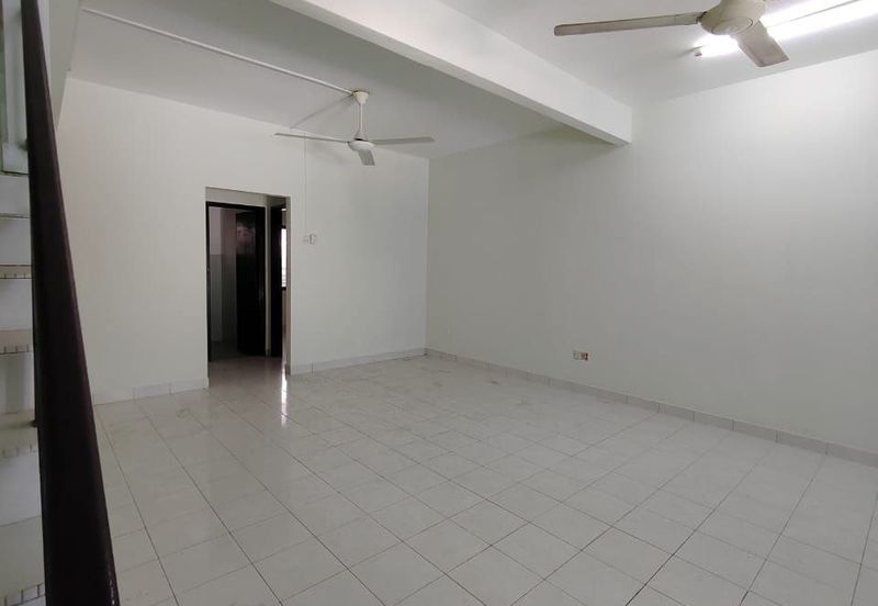 Persiaran Puncak Alam 1 