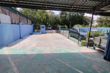 Persiaran Puncak Alam 1 