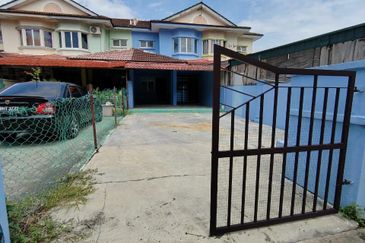 Persiaran Puncak Alam 1 