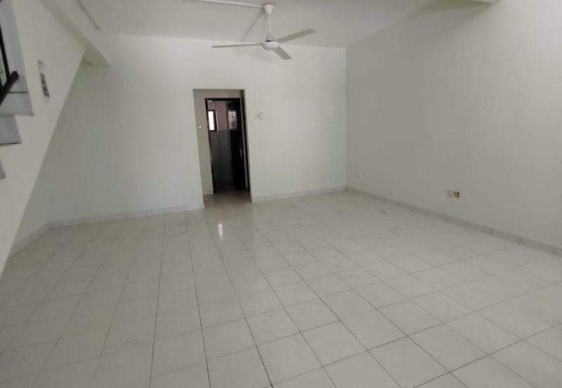 Persiaran Puncak Alam 1 