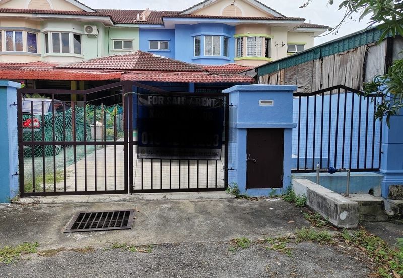 Persiaran Puncak Alam 1 