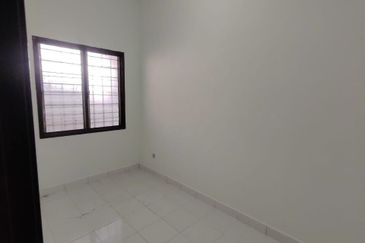 Persiaran Puncak Alam 1 