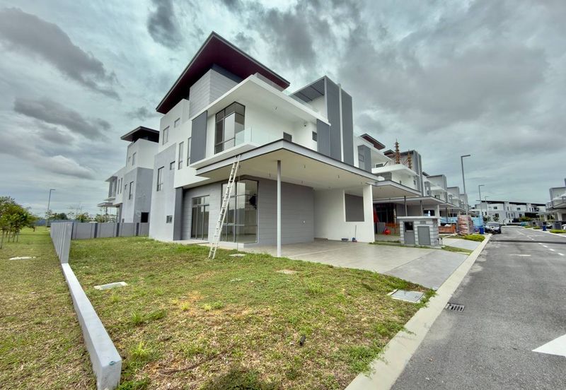 Broadleaf Residences, Hometree