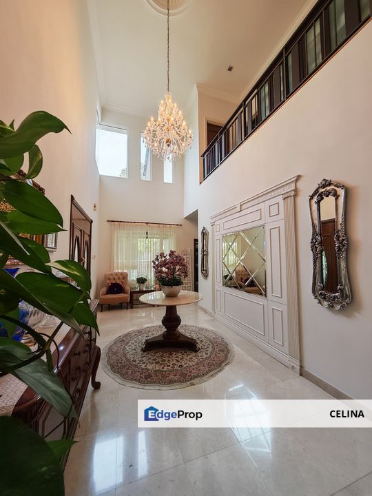 Amazing golf view bungalow with pool , Selangor, Sungai Buloh