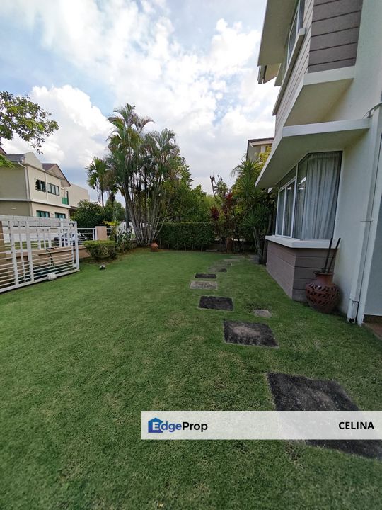 Amazing golf view bungalow with pool , Selangor, Sungai Buloh