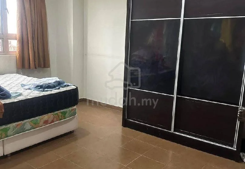 Dwi Mahkota Condominium