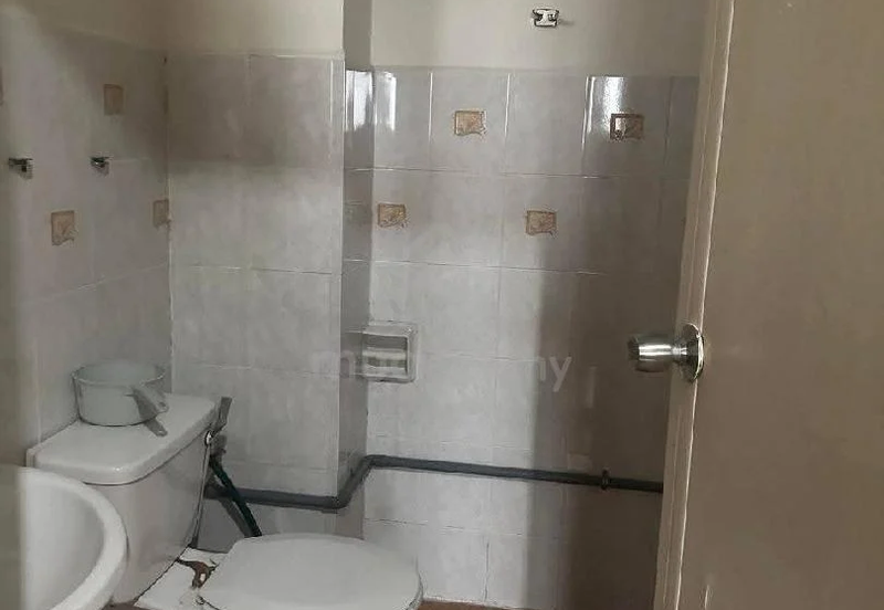 Dwi Mahkota Condominium