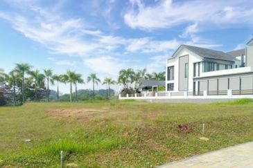 BUNGALOW LOT LAND ( 9,120 Sft ) Presint 10, PUTRAJ