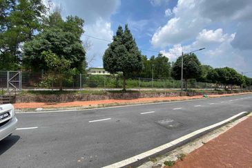 TANAH LOT Banglo ( 8041 Sft ) Sek 9, Kota Damansara