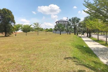 Perdana Hills ( Presint 11 )