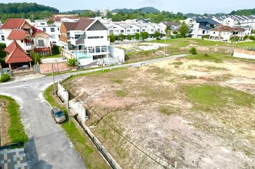 TANAH LOT BANGLO  ( 6,600 Sft ) TMN UNIVERSITI BANGI 2024