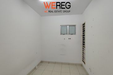 Azaria Apartment @ Bandar Paklands