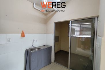 Azaria Apartment @ Bandar Paklands