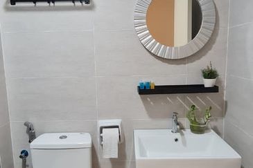 Adria Residence @ Gravit8