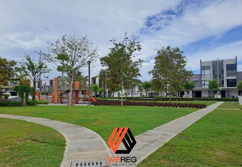 Lucent Residence @ twentyfive.7