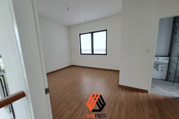 Lucent Residence @ twentyfive.7